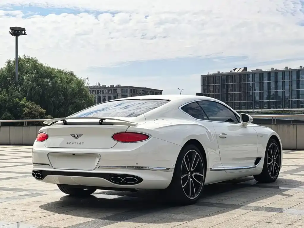 Bentley Continental 2021 из CN, фото 2