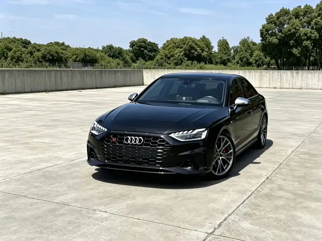 Audi S4 — фото 1