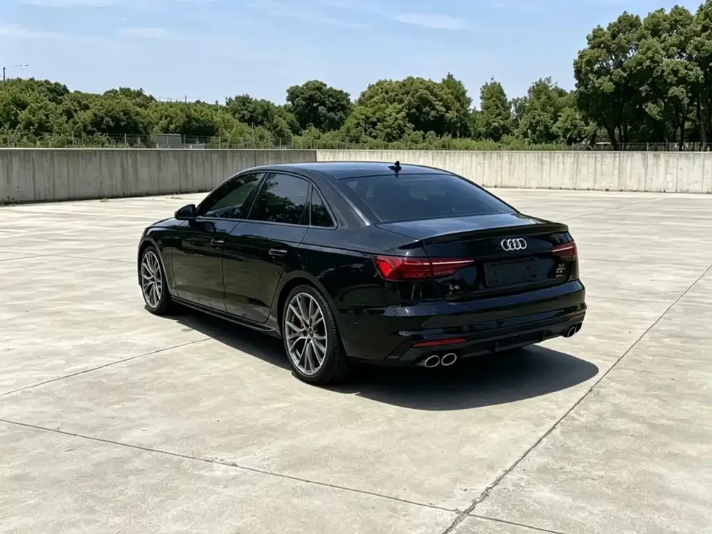 Audi S4 — фото 5