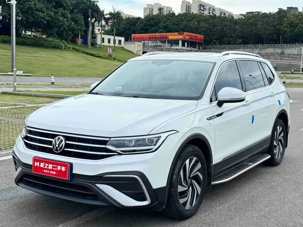 Volkswagen Tiguan L