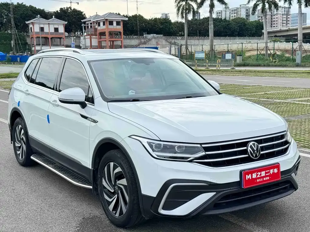 Volkswagen Tiguan L 2023 из CN, фото 10