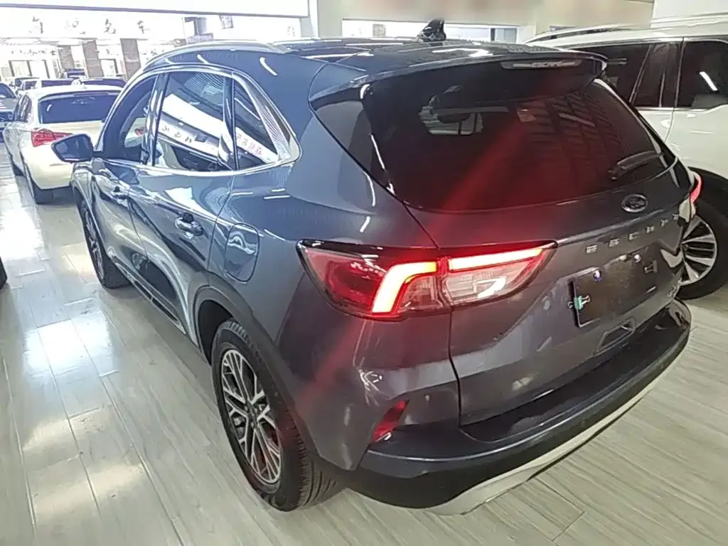 Ford Escape 2022 из CN, фото 5