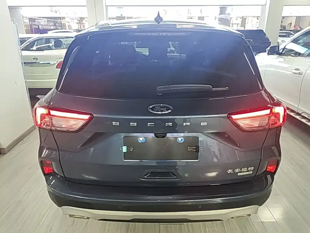 Ford Escape 2022 из CN, фото 6