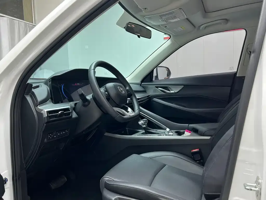 Changan CS35PLUS — фото 10