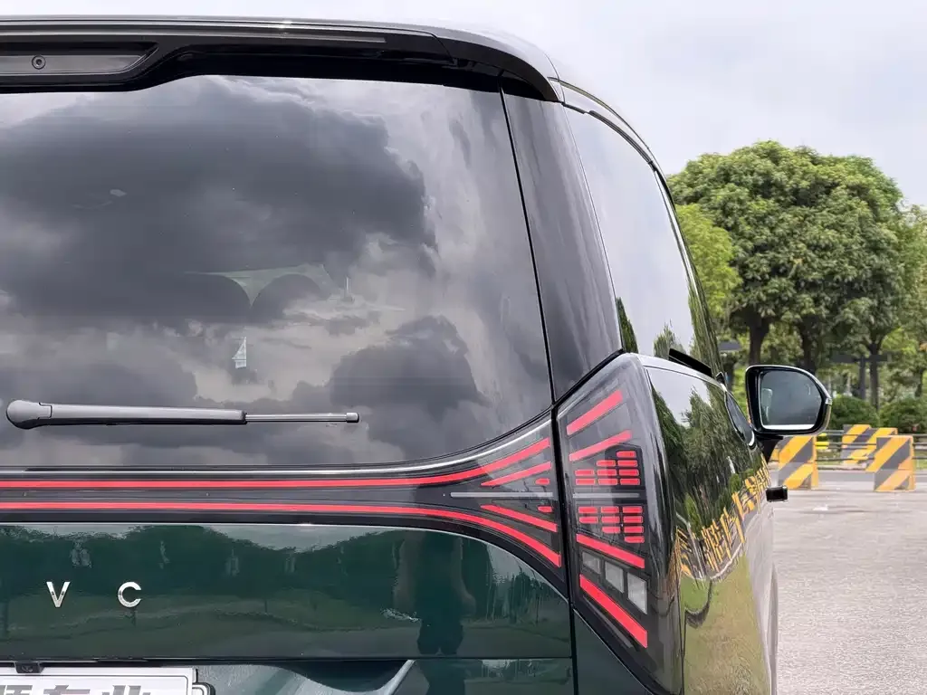 Geely Yizhen L380 2025 из CN, фото 2