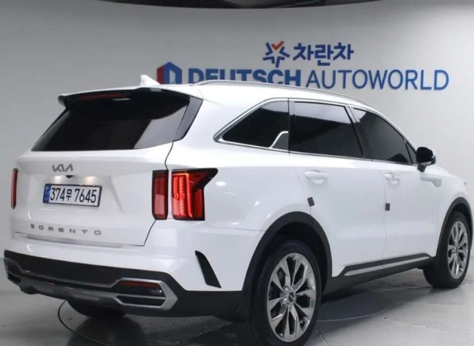 Kia Sorento — фото 5