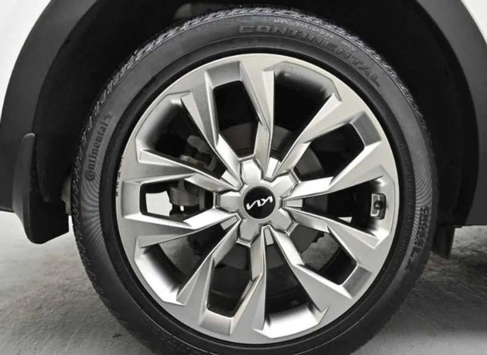 Kia Sorento — фото 9