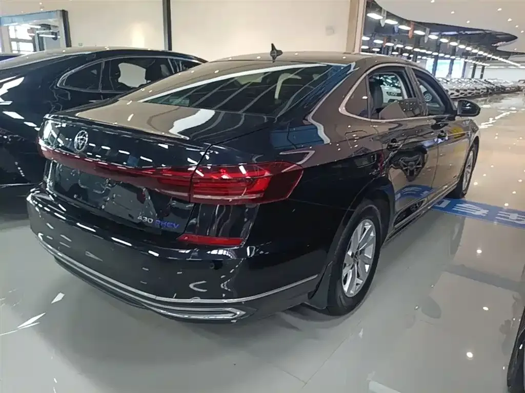 Volkswagen 帕萨特插电混动 — фото 4