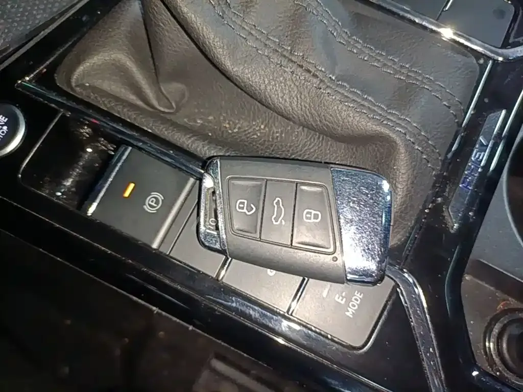 Volkswagen 帕萨特插电混动 — фото 10