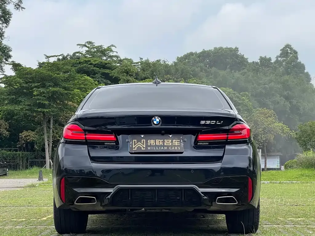 BMW 5 Series — фото 10