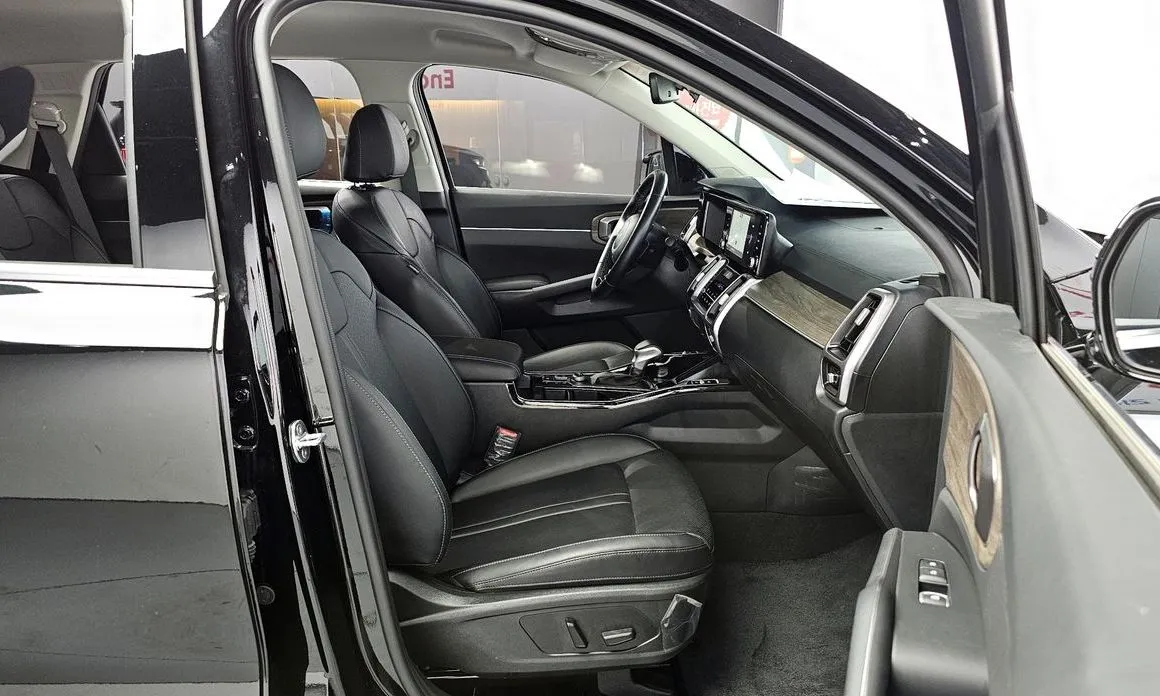 Kia Sorento — фото 9
