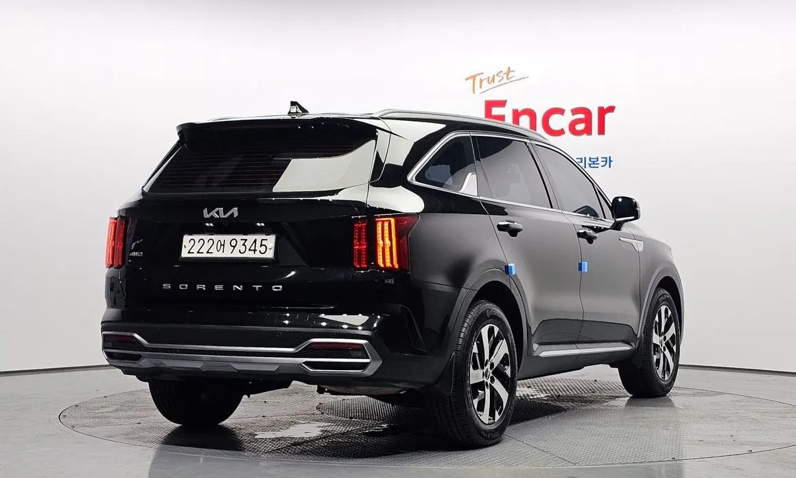 Kia Sorento — фото 8
