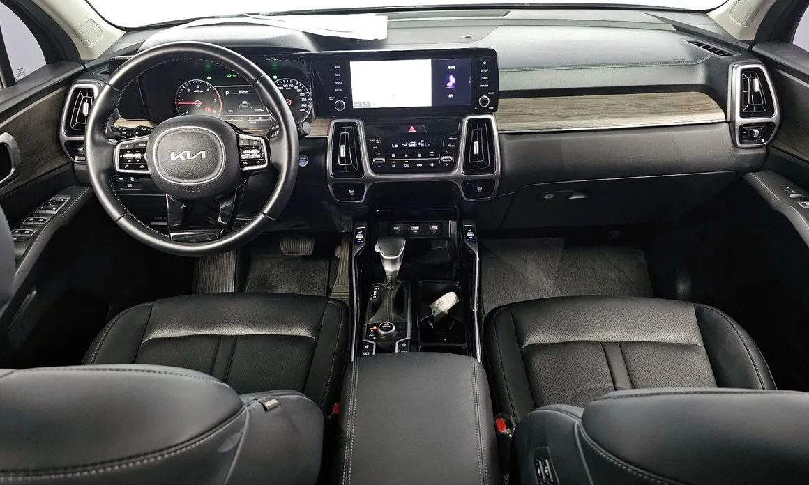 Kia Sorento — фото 6