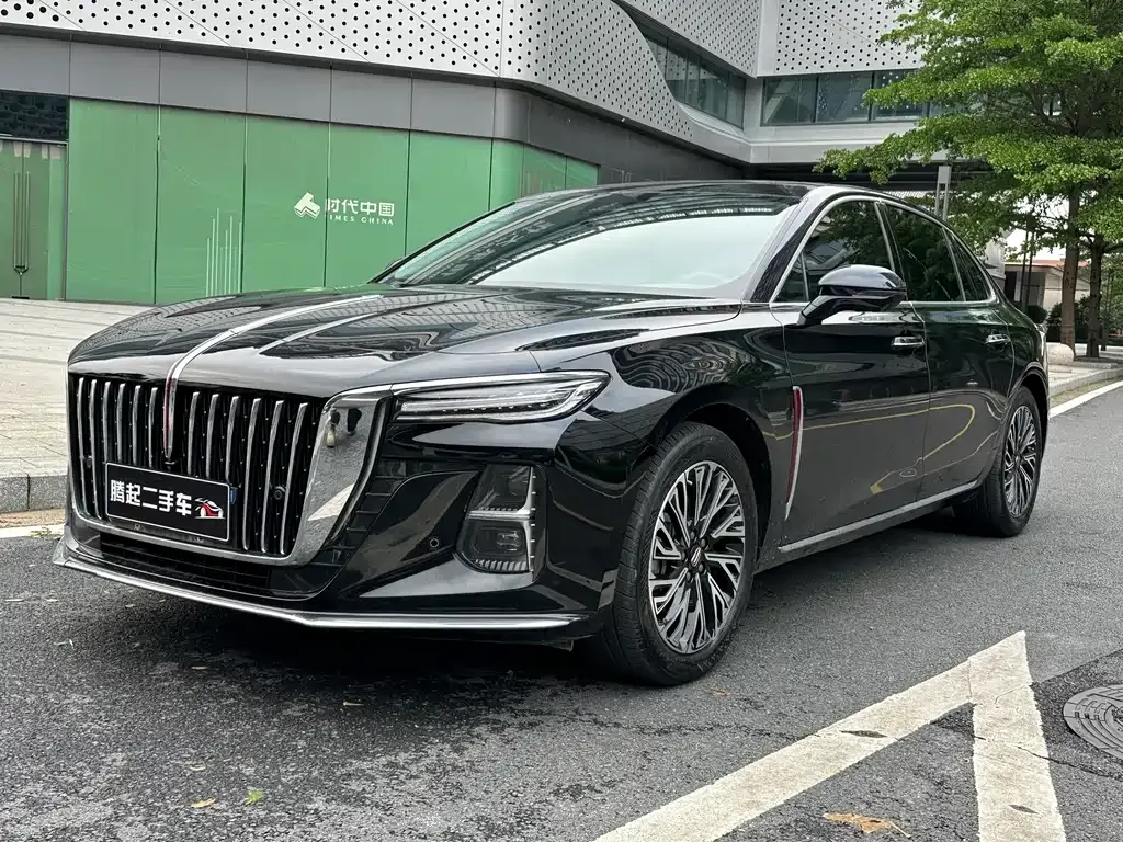 Hongqi H5 — фото 1