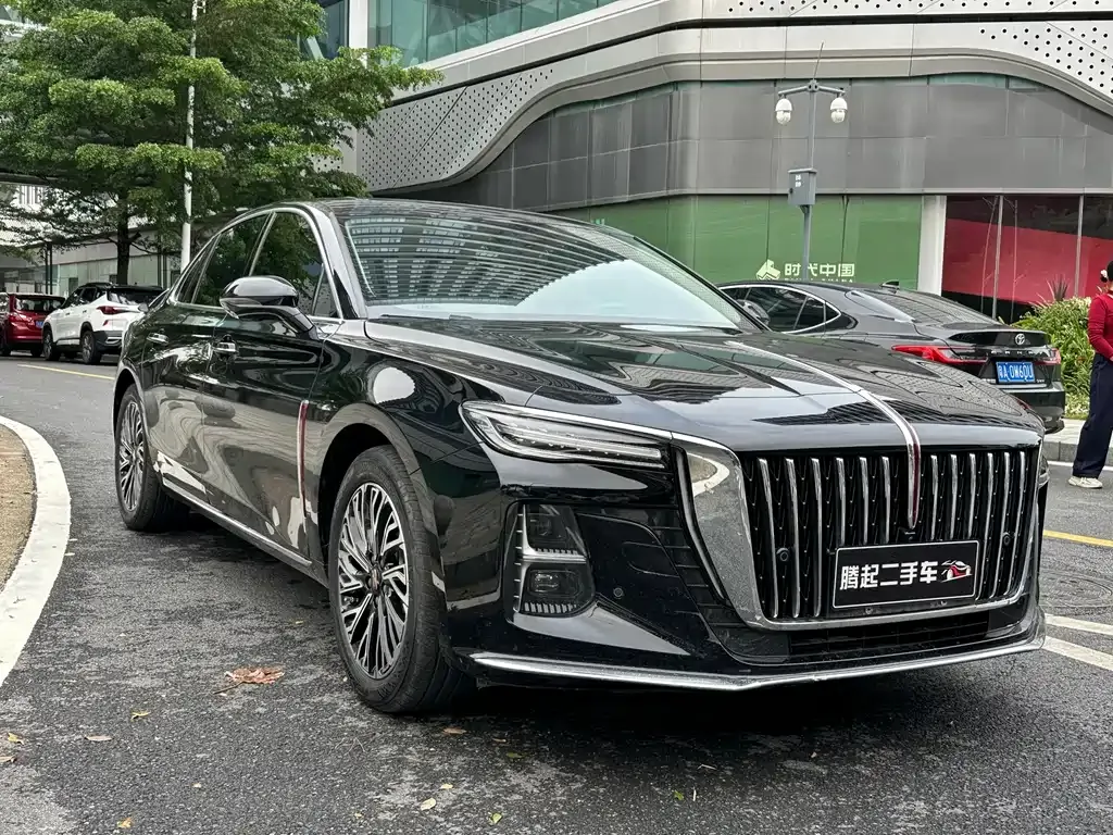 Hongqi H5 — фото 6