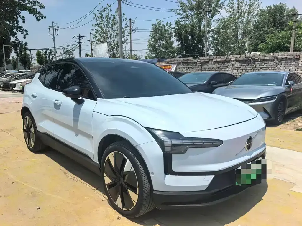 Volvo EX30 2024 из CN, фото 4
