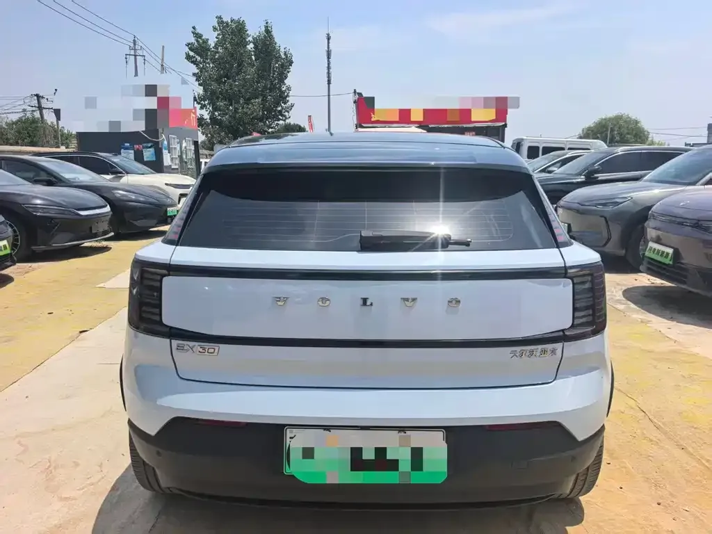 Volvo EX30 2024 из CN, фото 7