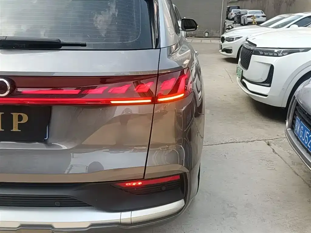 Audi Q6 2024 из CN, фото 9