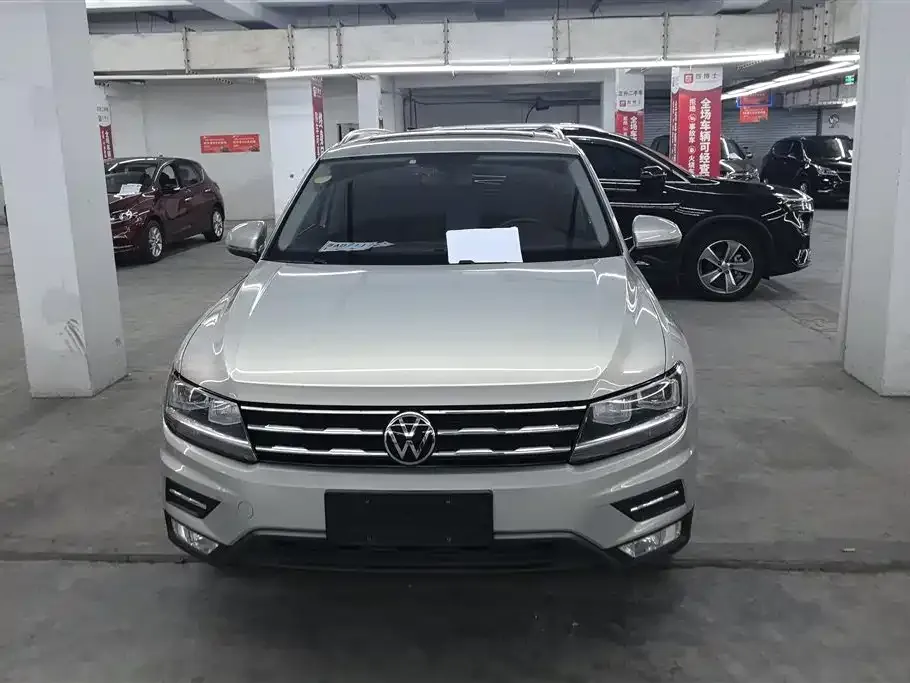 Volkswagen Tiguan L — фото 8
