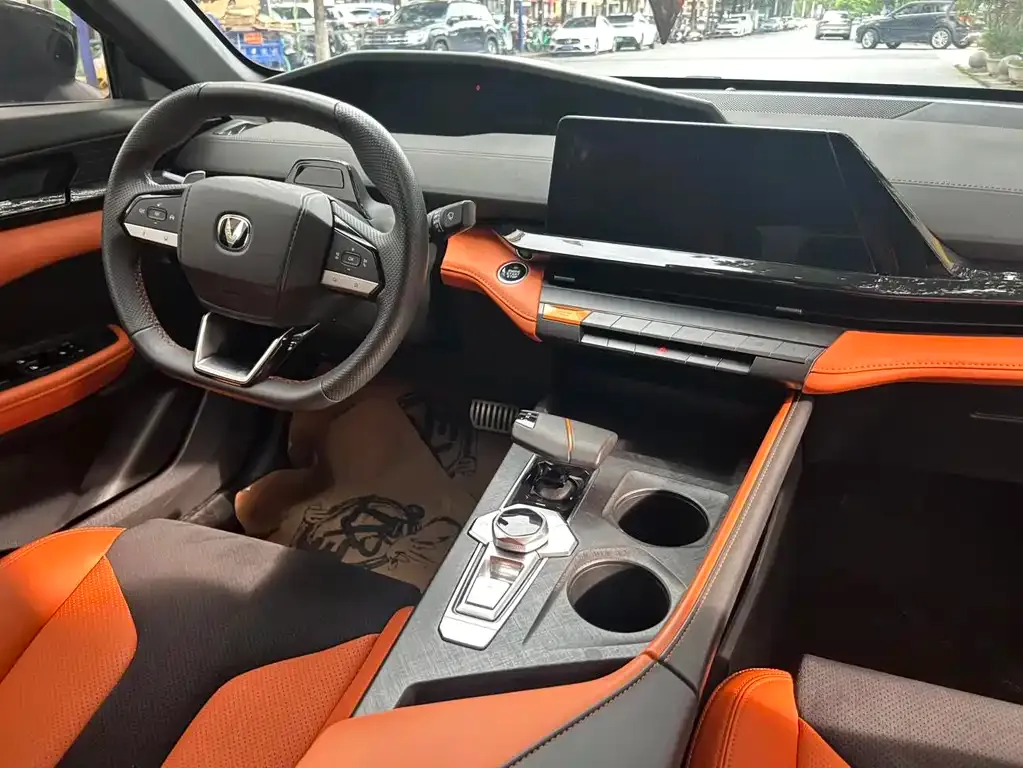 Changan UNI-V 2023 из CN, фото 6