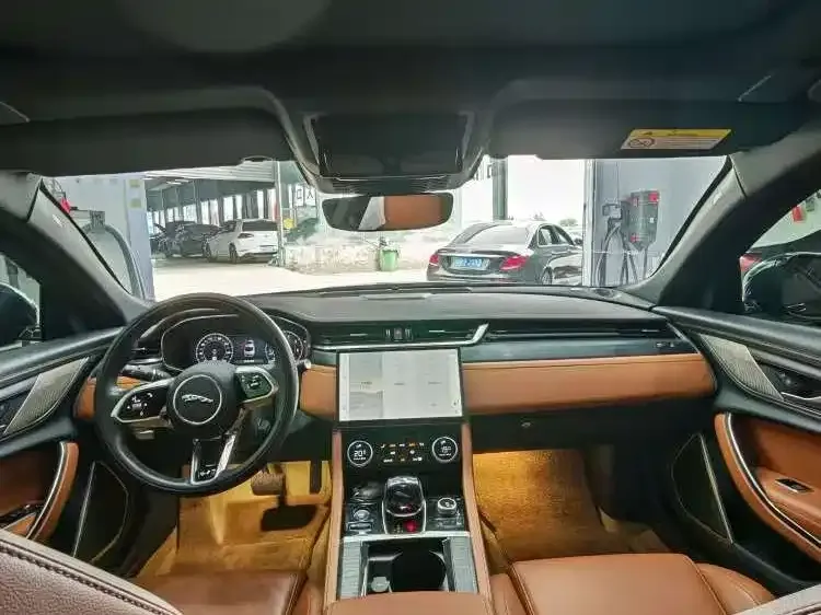Jaguar XFL 2023 из CN, фото 5