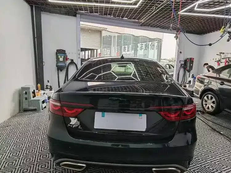 Jaguar XFL 2023 из CN, фото 7