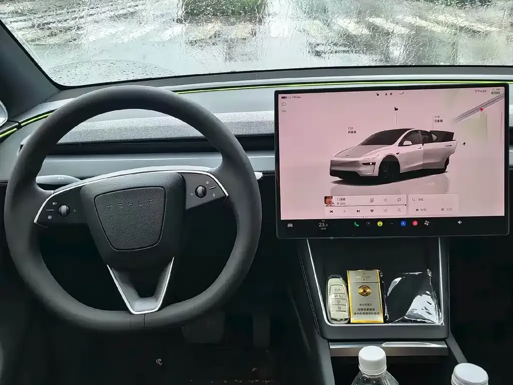 Tesla Model Y — фото 4