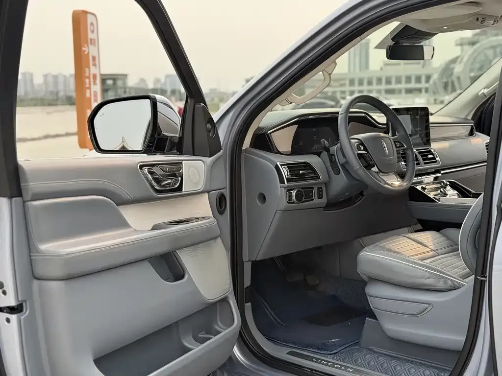 Lincoln Navigator 2022 из CN, фото 9