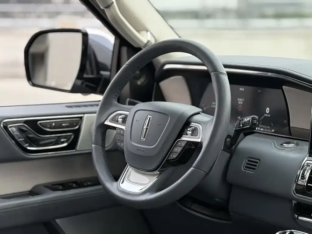Lincoln Navigator 2022 из CN, фото 3