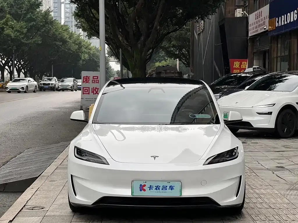Tesla Model 3 — фото 5