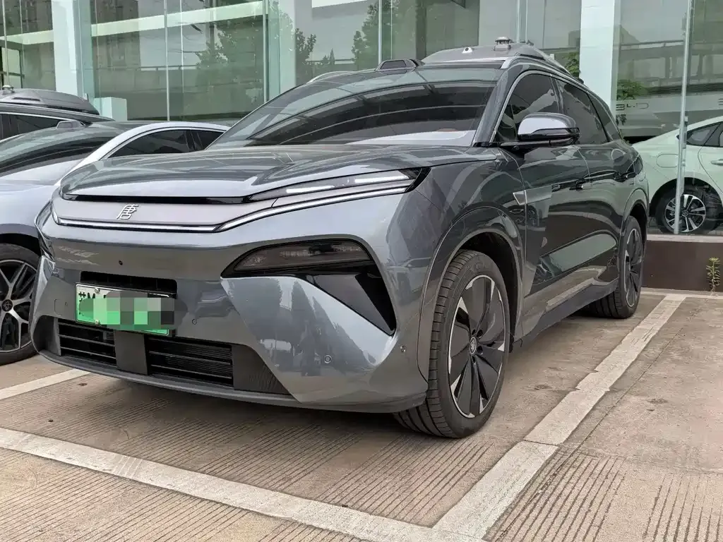 BYD Tang L — фото 1