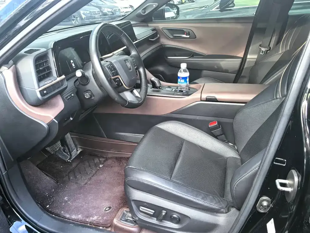 Toyota Crown SportCross 2024 из CN, фото 2