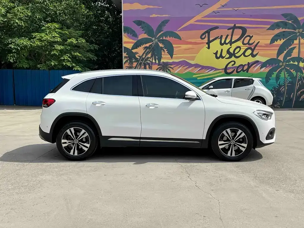 Mercedes-Benz GLA — фото 6