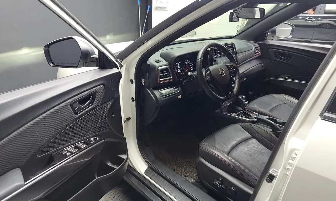 KG Mobility (Ssangyong) TIBOLI 2021 из KR, фото 8