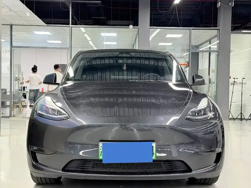 Tesla Model Y — фото 4