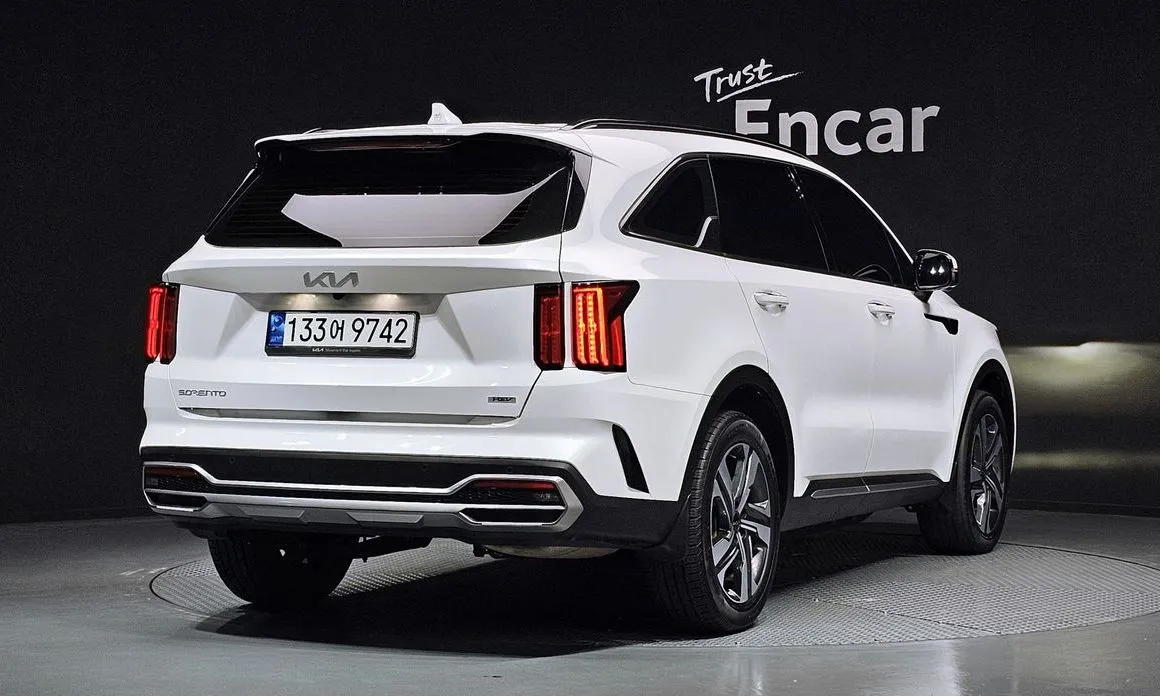 Kia Sorento — фото 9