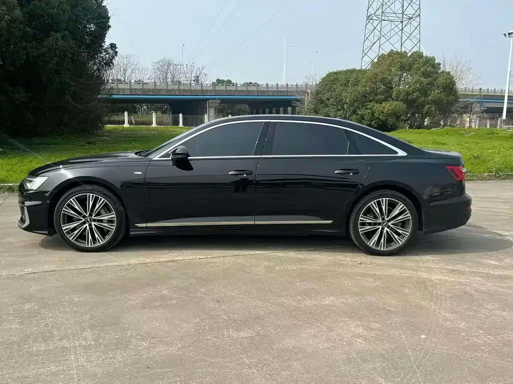 Audi A6L — фото 5