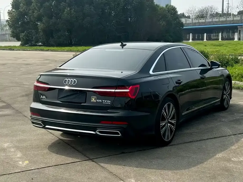 Audi A6L — фото 2