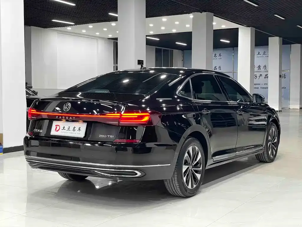 Volkswagen Passat — фото 10