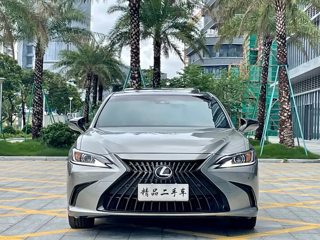 Lexus ES — фото 8