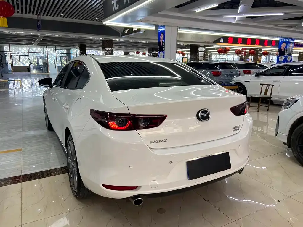 Mazda 3 Axela — фото 6