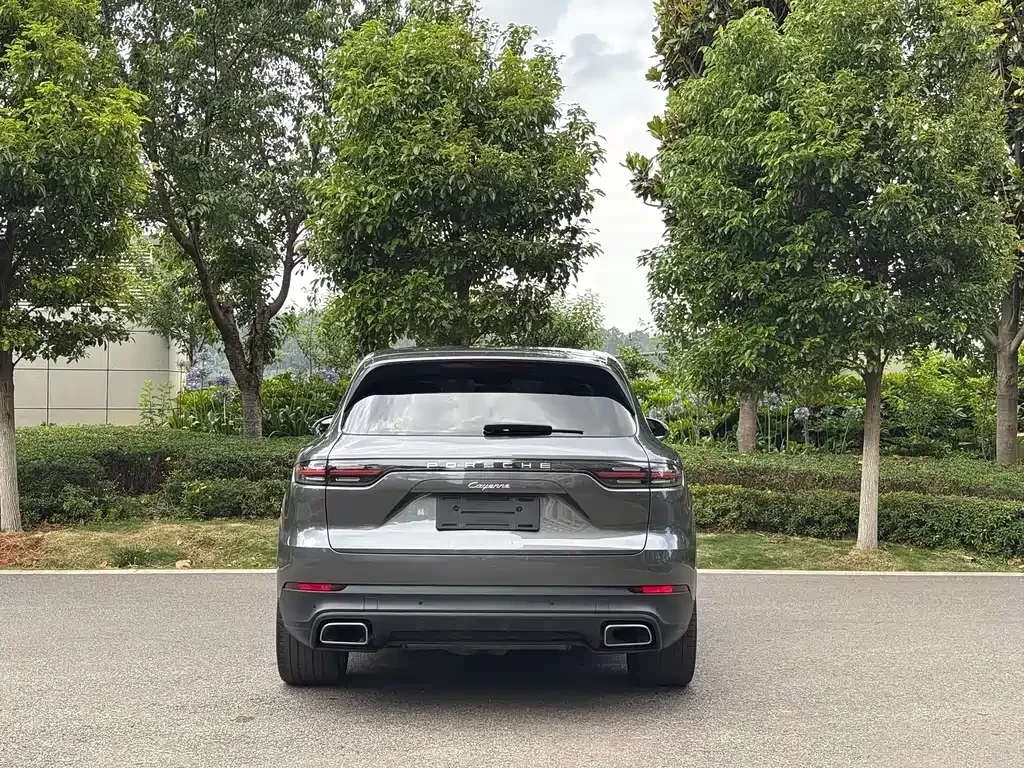 Porsche Cayenne — фото 7