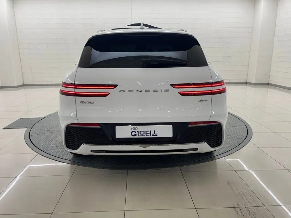 Genesis GV70 2023 из KR, фото 3