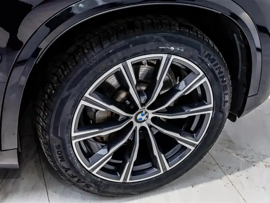 BMW X5 (Import) — фото 7