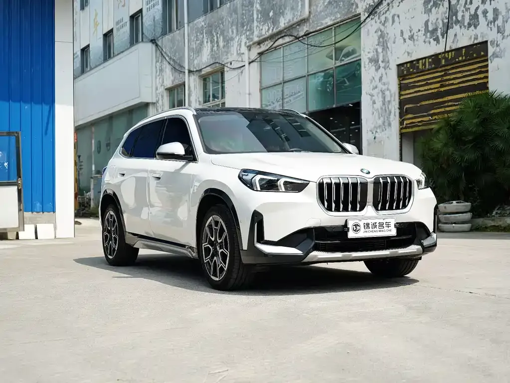 BMW X1 — фото 7