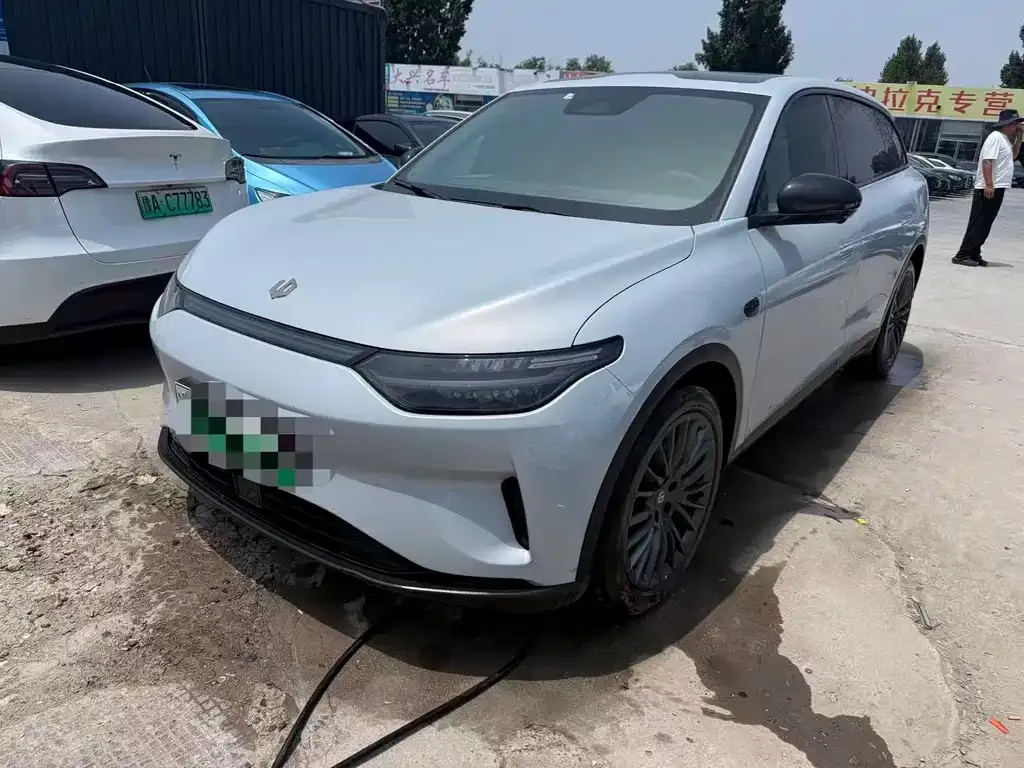 Leapmotor C11