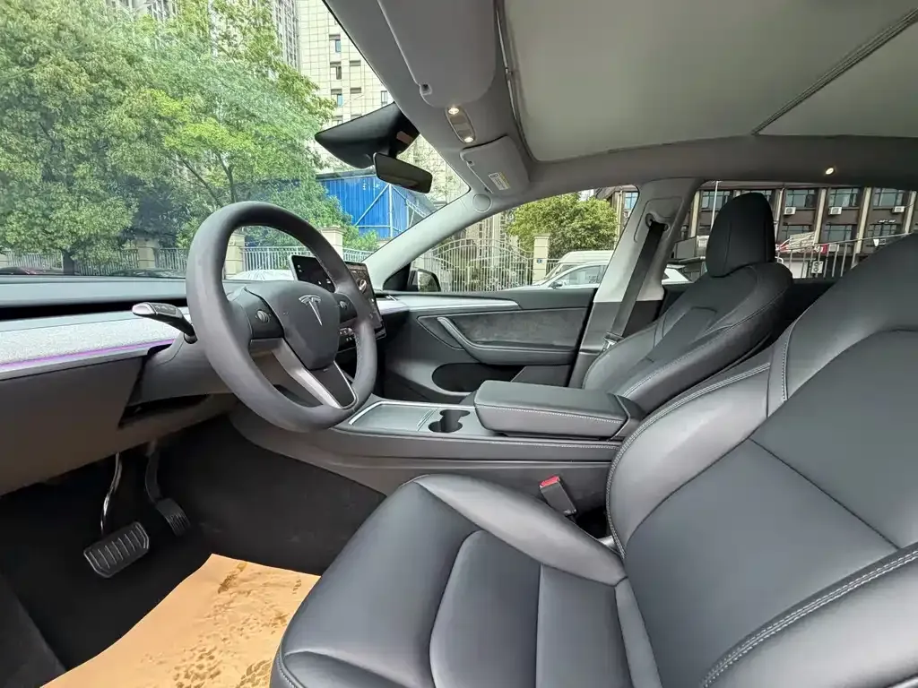 Tesla Model Y — фото 4
