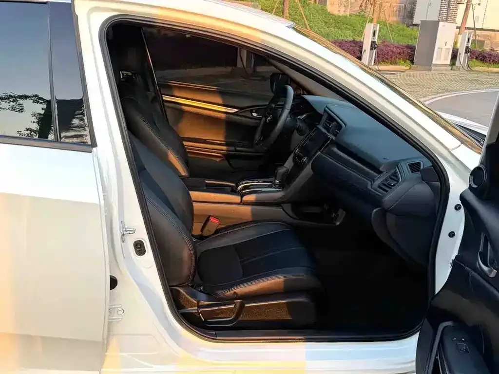Honda Civic — фото 4