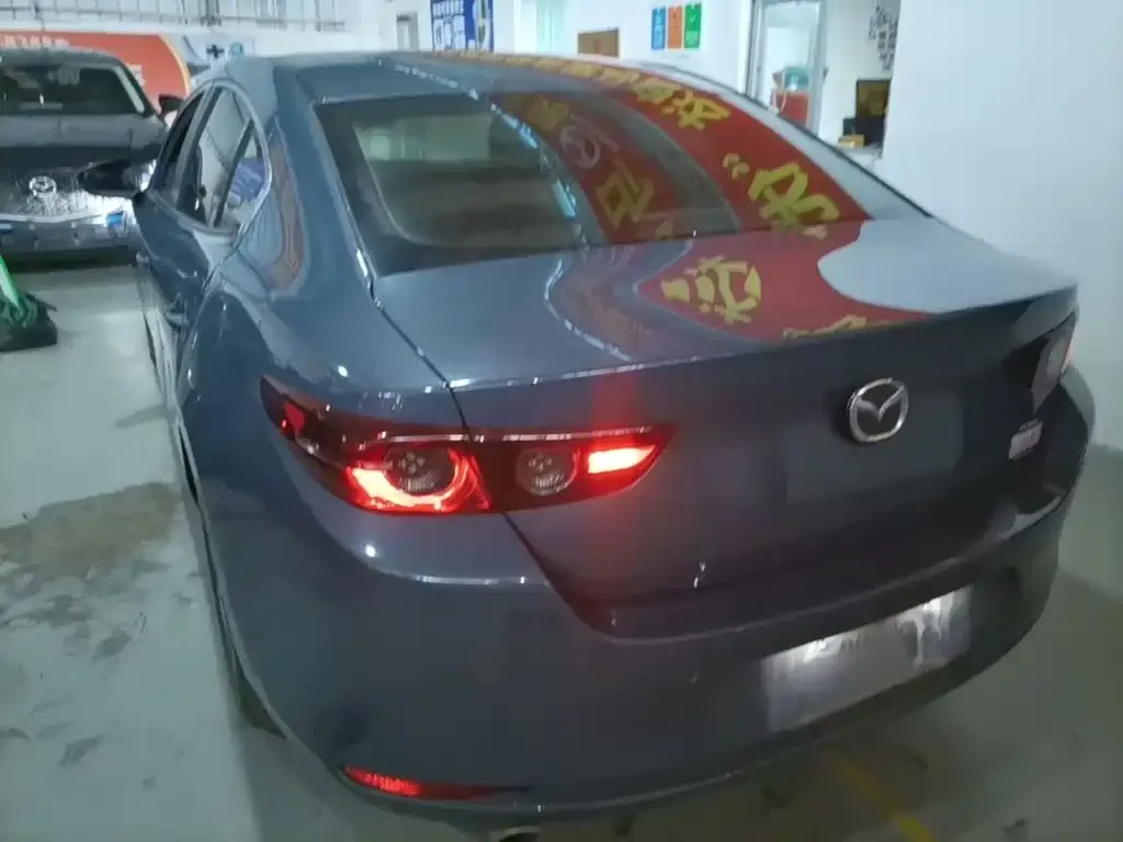 Mazda 3 Axela 2024 из CN, фото 2