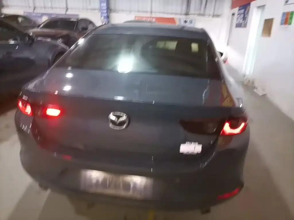 Mazda 3 Axela 2024 из CN, фото 4